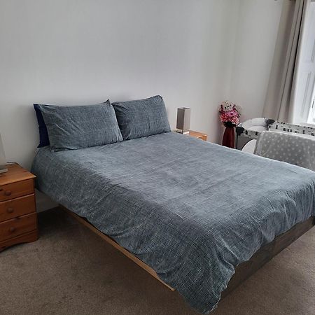 קרנוסטי Central 2-Bedroom Bunglow With Double Sofa Bed מראה חיצוני תמונה