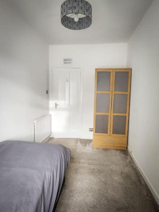 קרנוסטי Central 2-Bedroom Bunglow With Double Sofa Bed מראה חיצוני תמונה