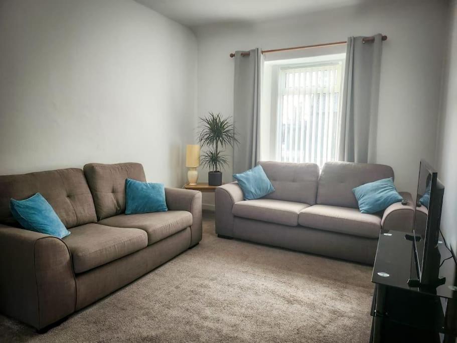 קרנוסטי Central 2-Bedroom Bunglow With Double Sofa Bed מראה חיצוני תמונה