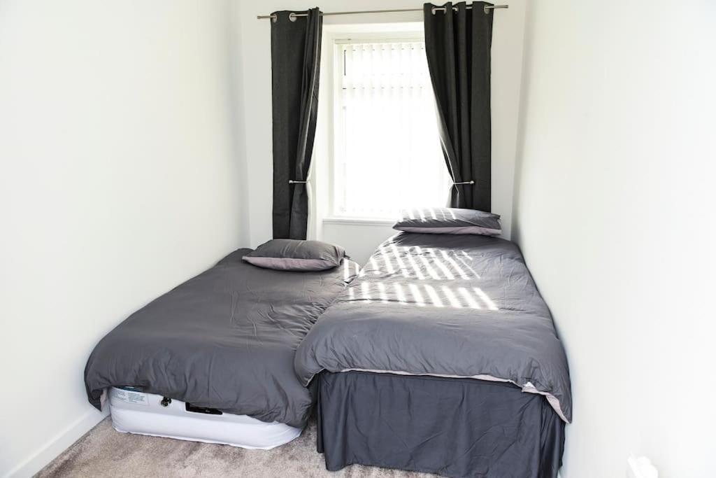 קרנוסטי Central 2-Bedroom Bunglow With Double Sofa Bed מראה חיצוני תמונה